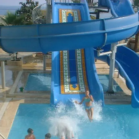 Sun Fire Hotel 2*